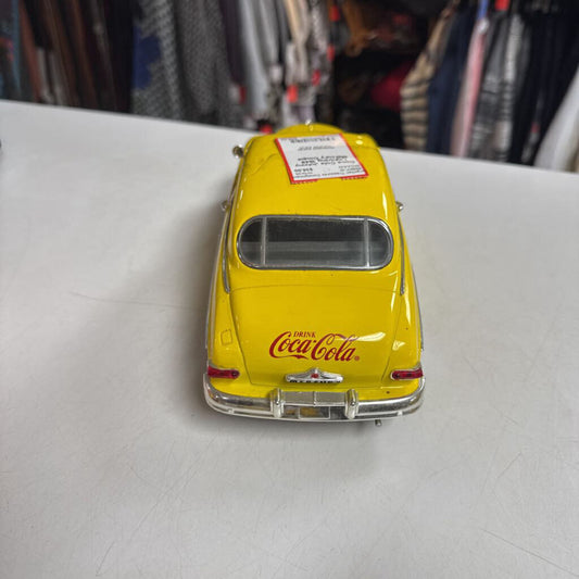 Johnny Lightning 1949 Mercury Coupe