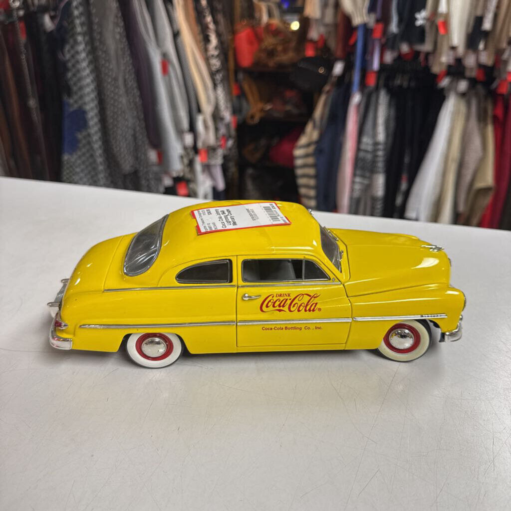 Johnny Lightning 1949 Mercury Coupe