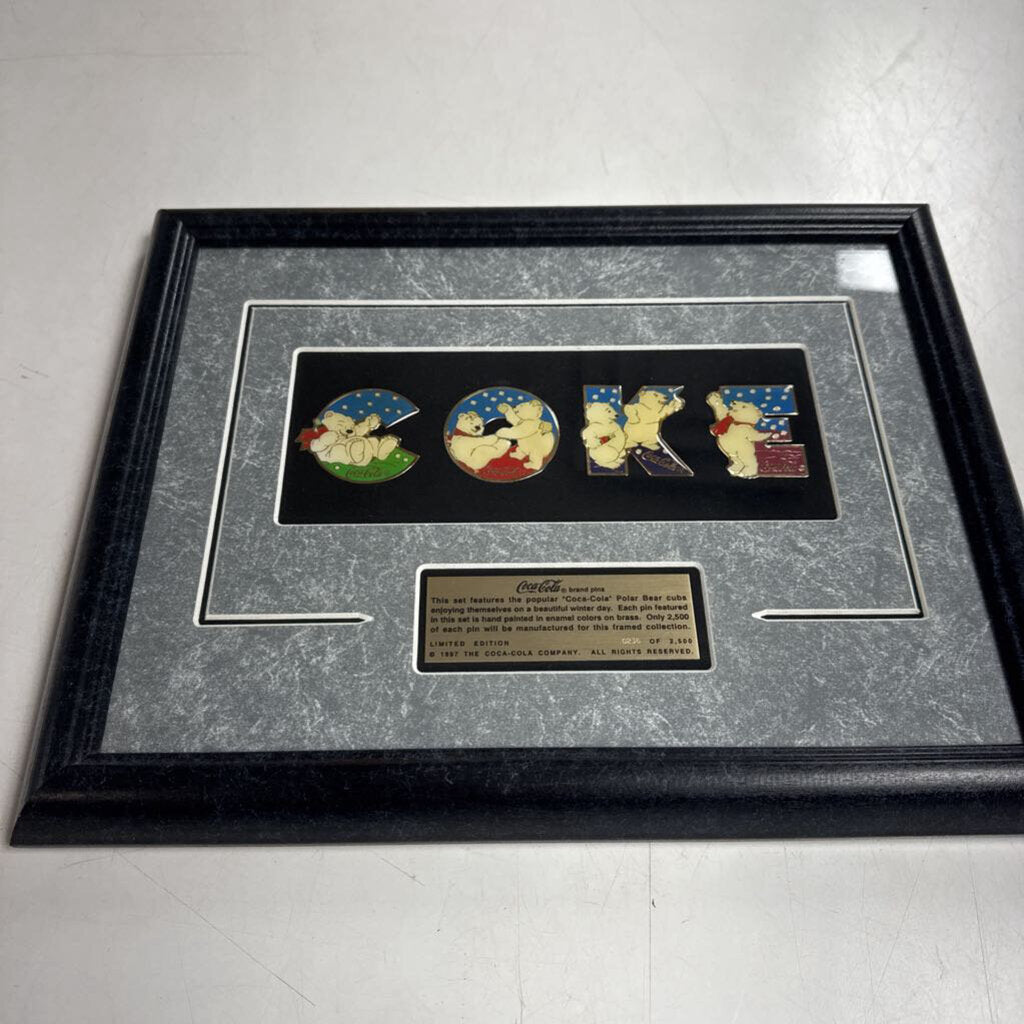 Polar Bear Cubs Pin Plaque