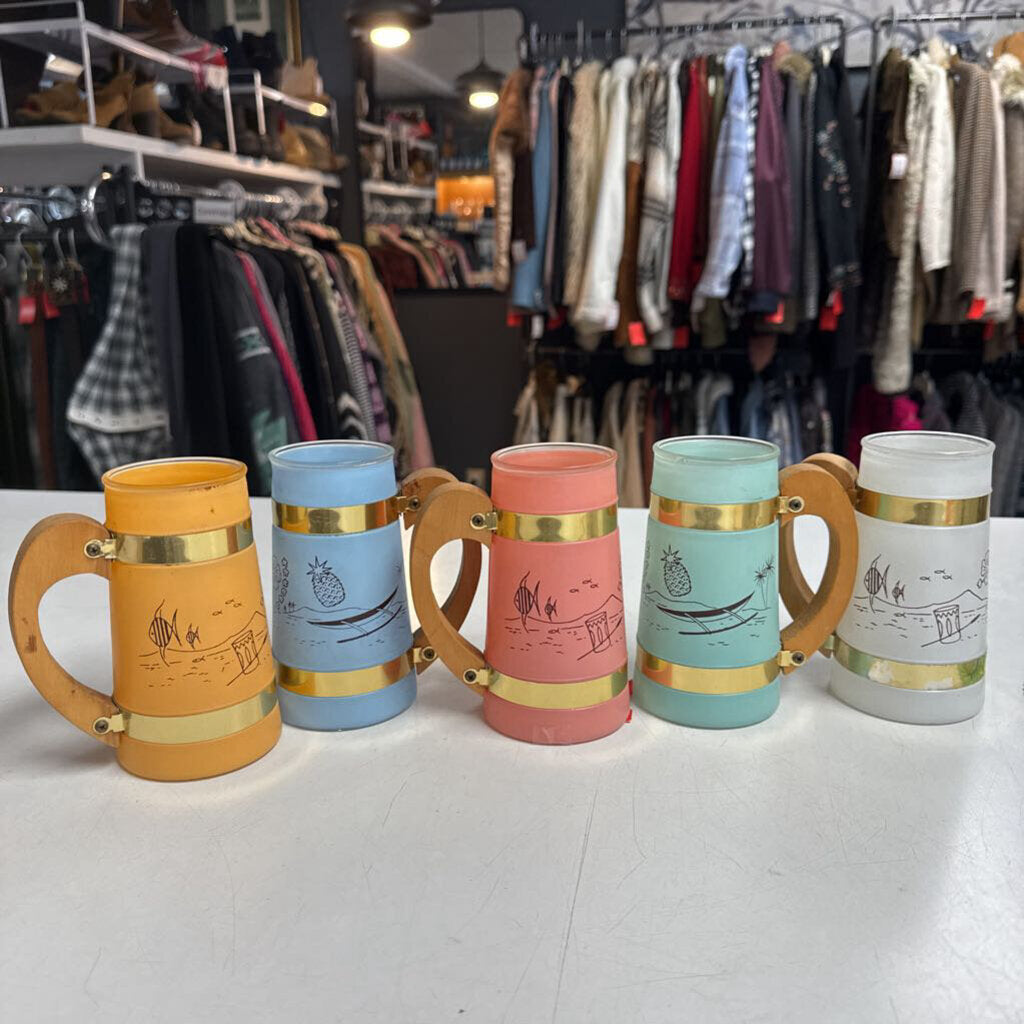 Vintage Frosted Tropical Tiki Mugs (5)