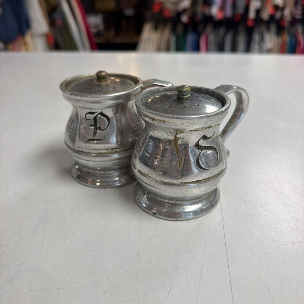 Pewter Shaker Set (2)