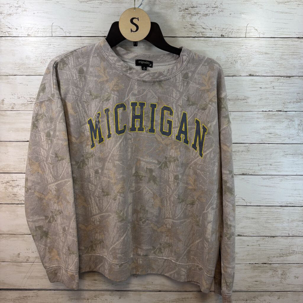 Sweatshirt