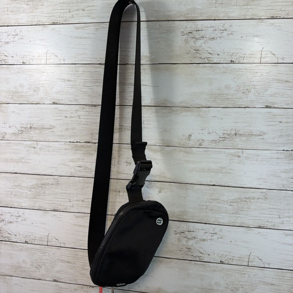 Everywhere Belt Bag